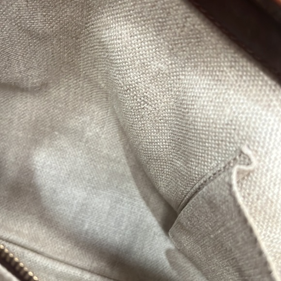 This is a very rare Gucci beaded bag Purchased in 2006 never worn - Picture 8 of 11